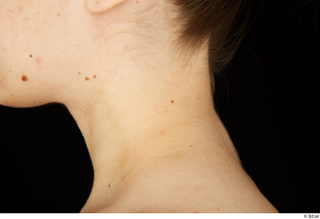 Ellie Springlare neck 0008.jpg